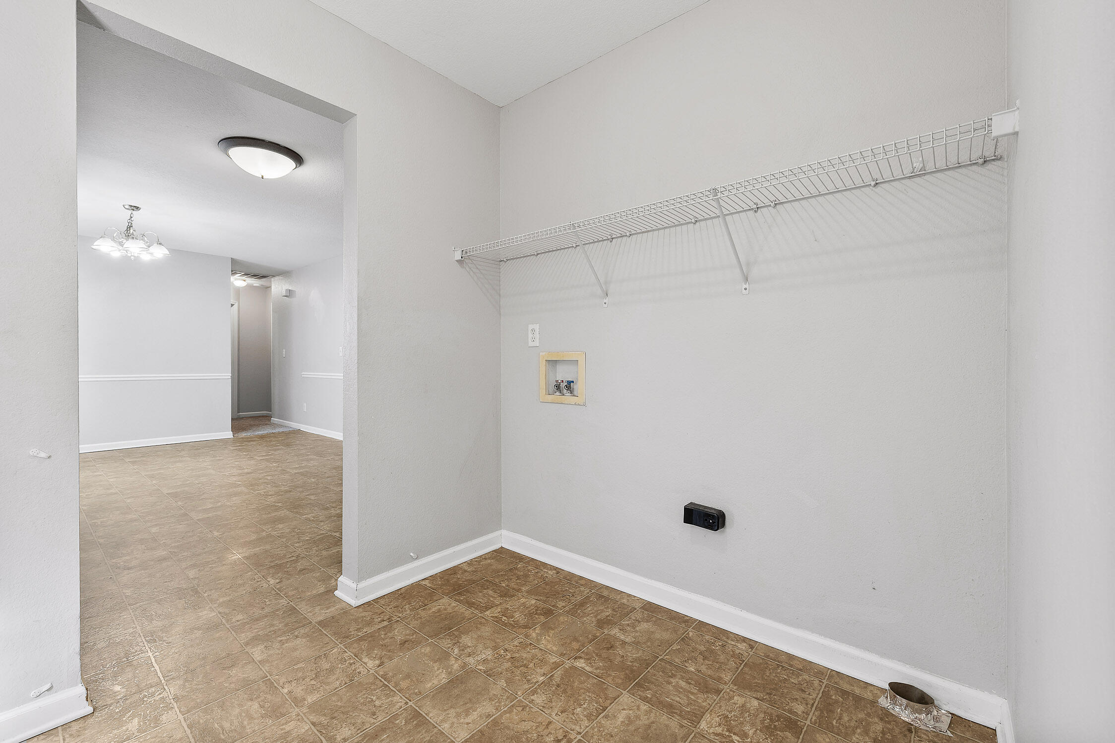 Chickamauga, Georgia 30707, United States, 3 Bedrooms Bedrooms, ,2 BathroomsBathrooms,Residential,Contingent,38007