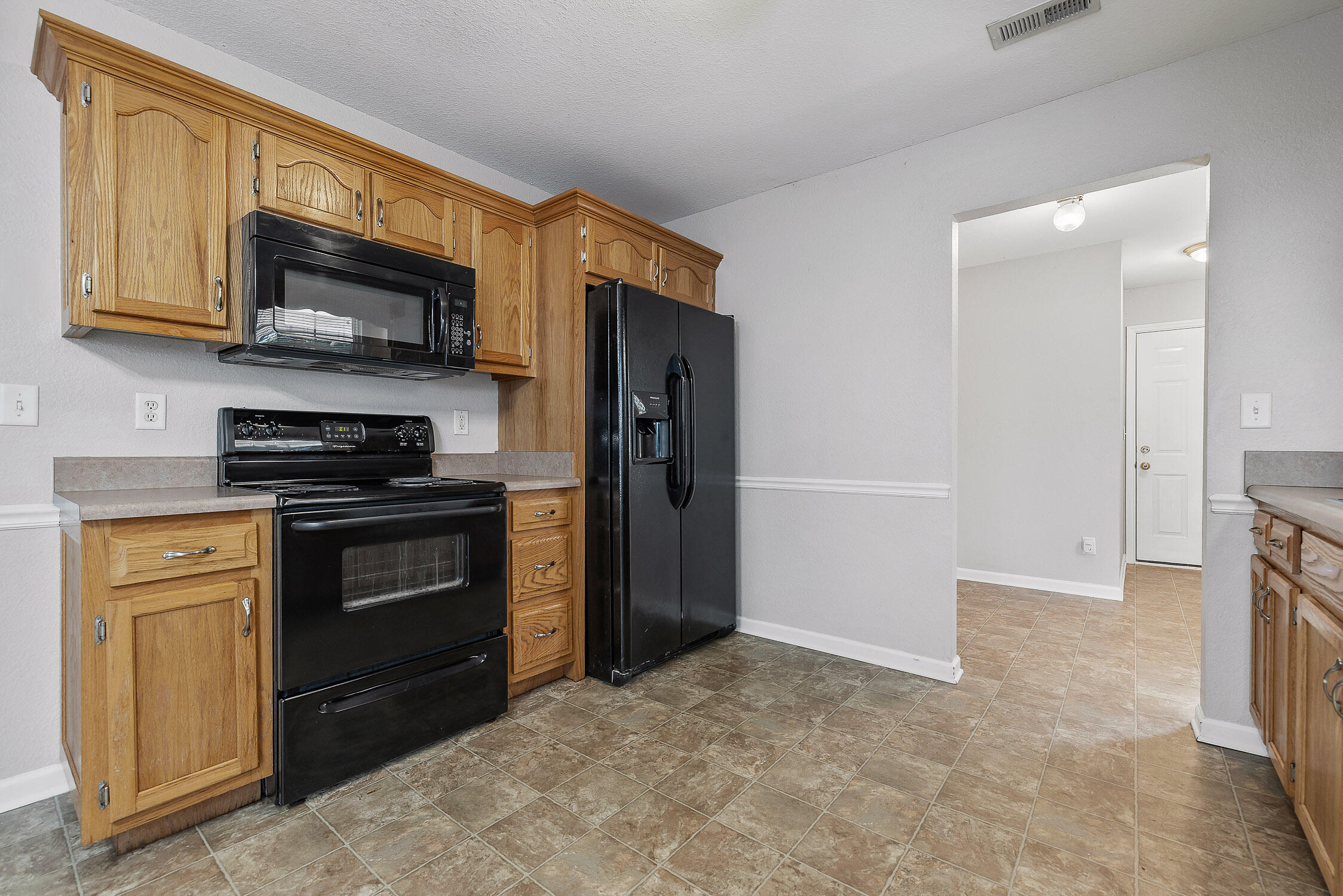 Chickamauga, Georgia 30707, United States, 3 Bedrooms Bedrooms, ,2 BathroomsBathrooms,Residential,Contingent,38007