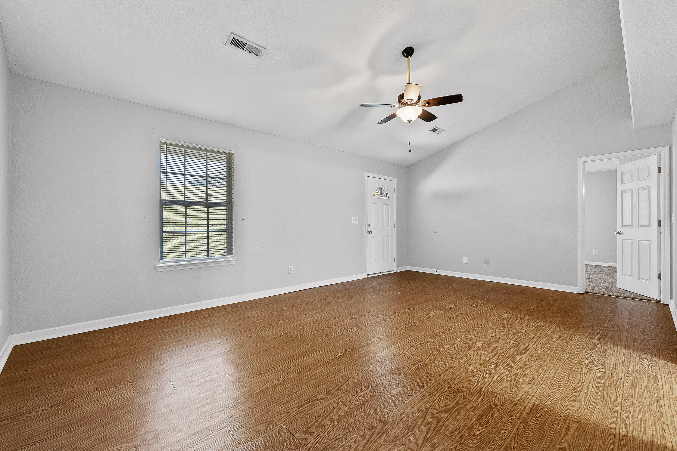 Chickamauga, Georgia 30707, United States, 3 Bedrooms Bedrooms, ,2 BathroomsBathrooms,Residential,Contingent,38007