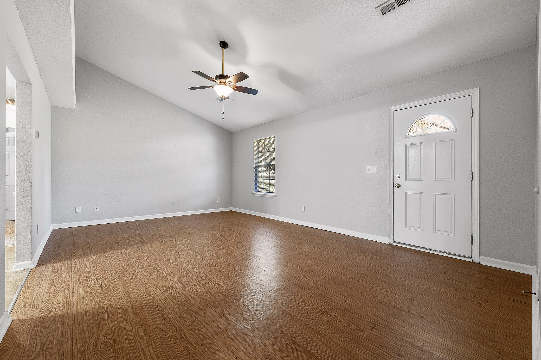 Chickamauga, Georgia 30707, United States, 3 Bedrooms Bedrooms, ,2 BathroomsBathrooms,Residential,Contingent,38007