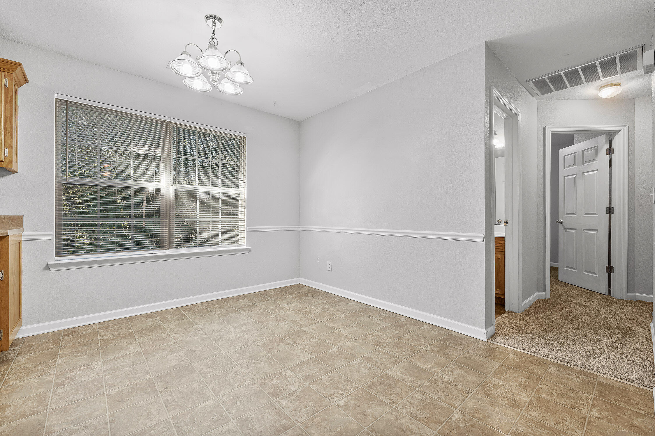 Chickamauga, Georgia 30707, United States, 3 Bedrooms Bedrooms, ,2 BathroomsBathrooms,Residential,Contingent,38007