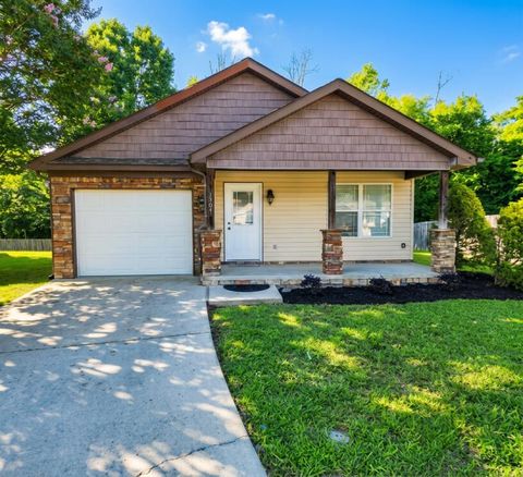 Photo of 1509 Southernwood Drive, Chattanooga, TN 37421 (MLS # 1536852)