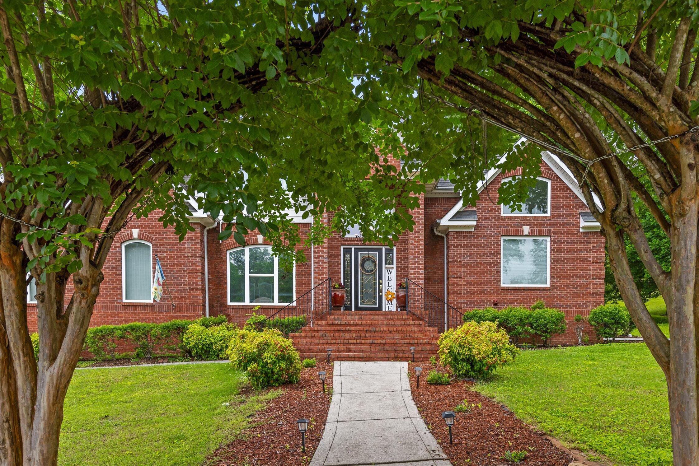 604 Lenna Lane