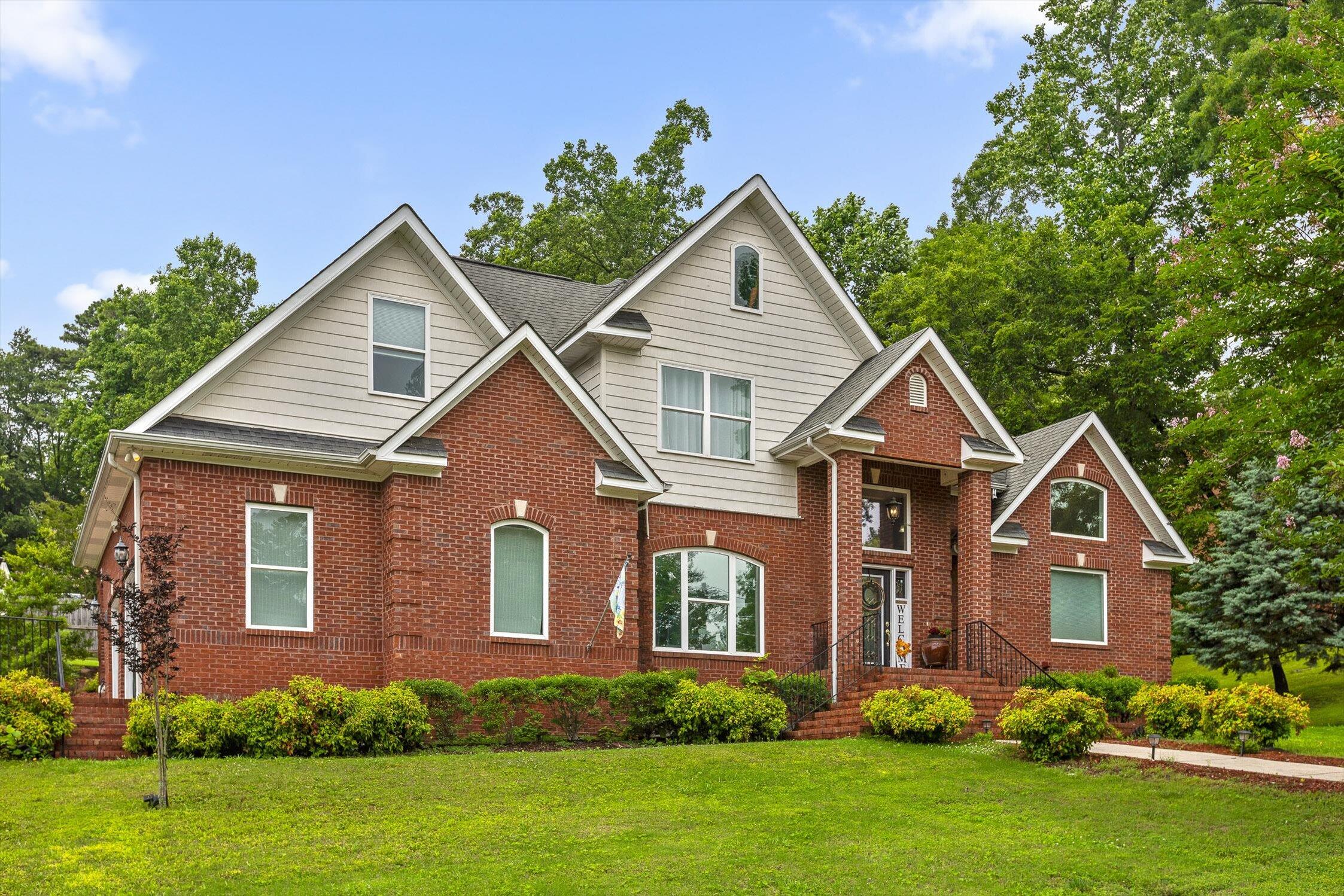 604 Lenna Lane