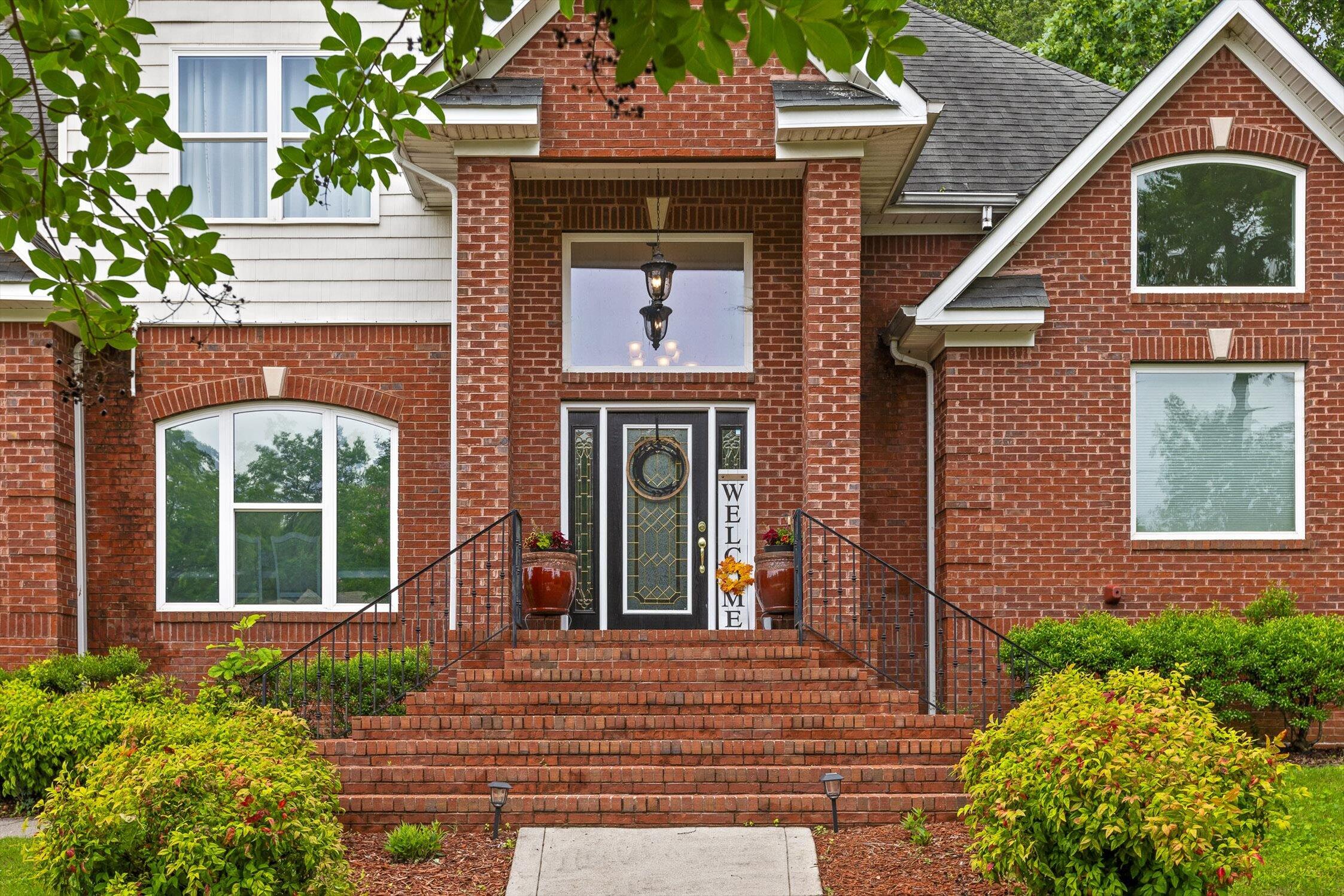 604 Lenna Lane
