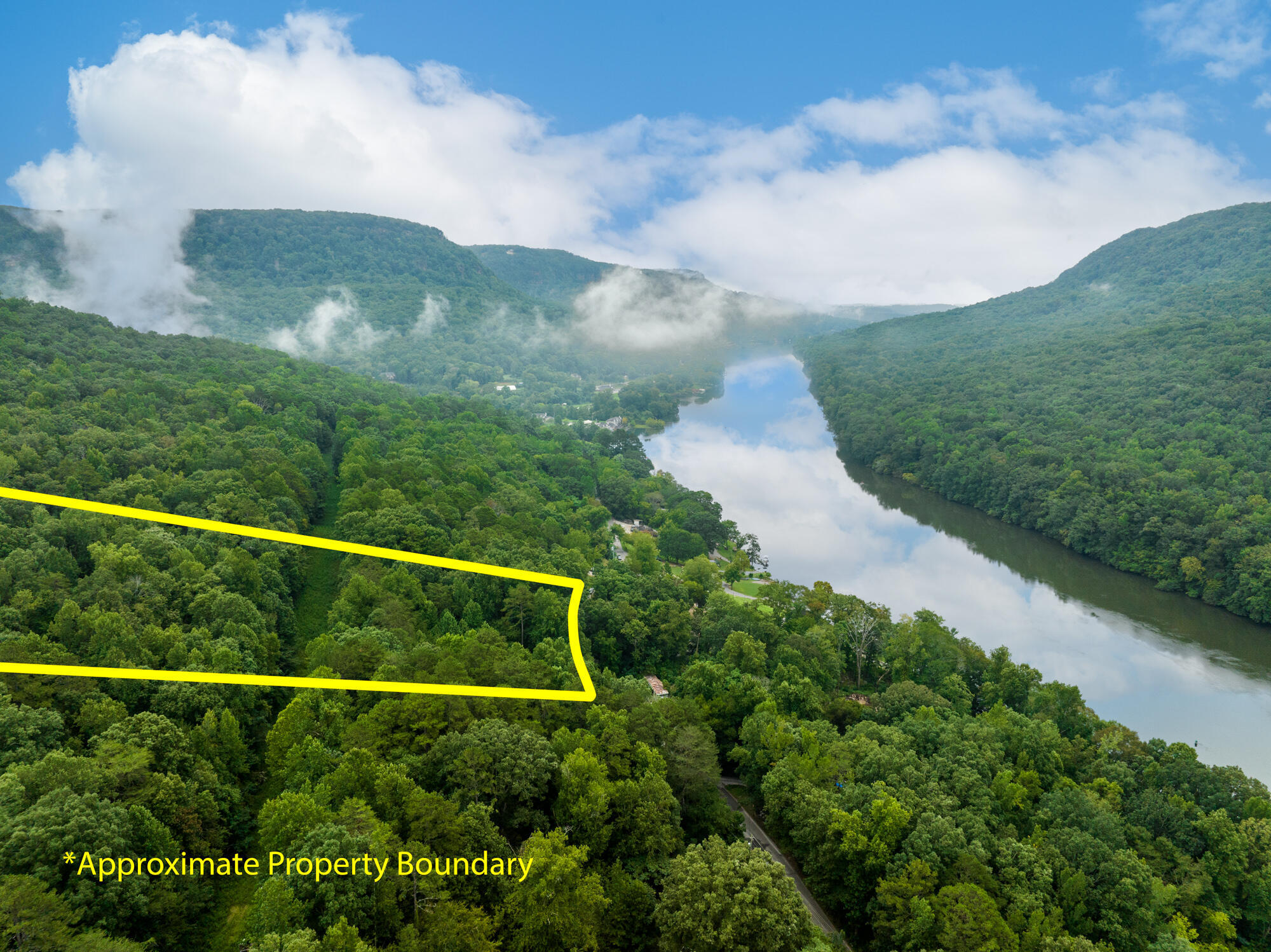 River Canyon Road, Chattanooga, Tennessee image 1