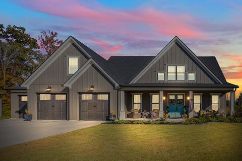 Photo of 290 Pine Lakes Drive, Ringgold, GA 30736 (MLS # 1516302)