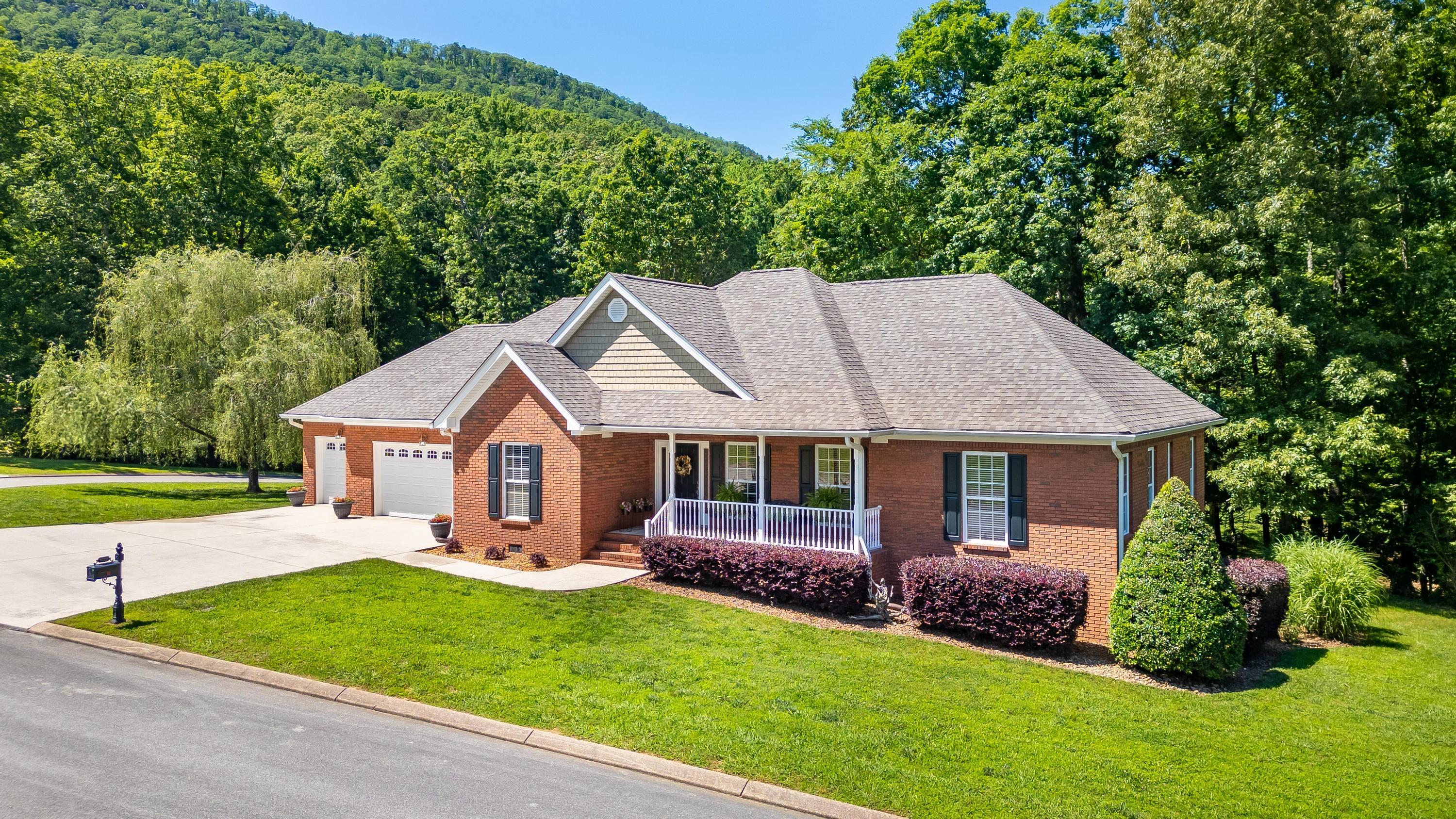 8272 Madison Avenue, Soddy Daisy, Tennessee image 3