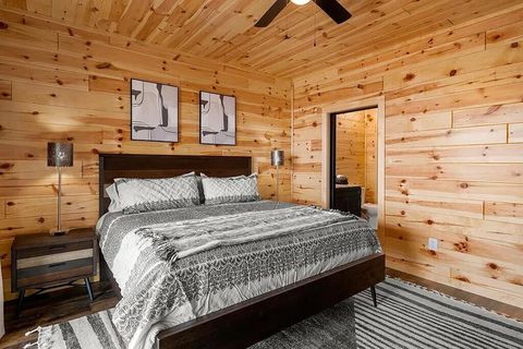 Tiny photo for 793 Chestnut Drive, Gatlinburg, TN 37738 (MLS # 1527788)