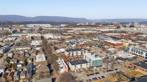 Tiny photo for 131 W 17th Street, Chattanooga, TN 37408 (MLS # 1528146)