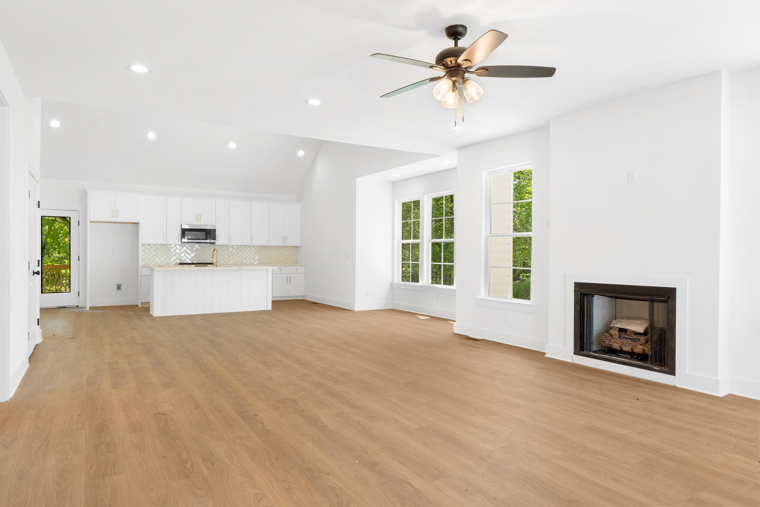 885 Tommie Ln, Soddy Daisy, Tennessee image 4