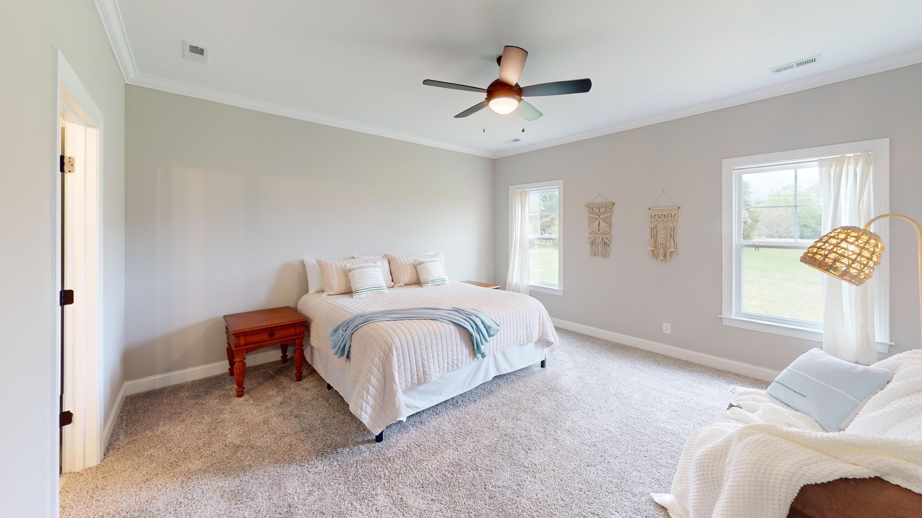 8804 Knolling Loop Road