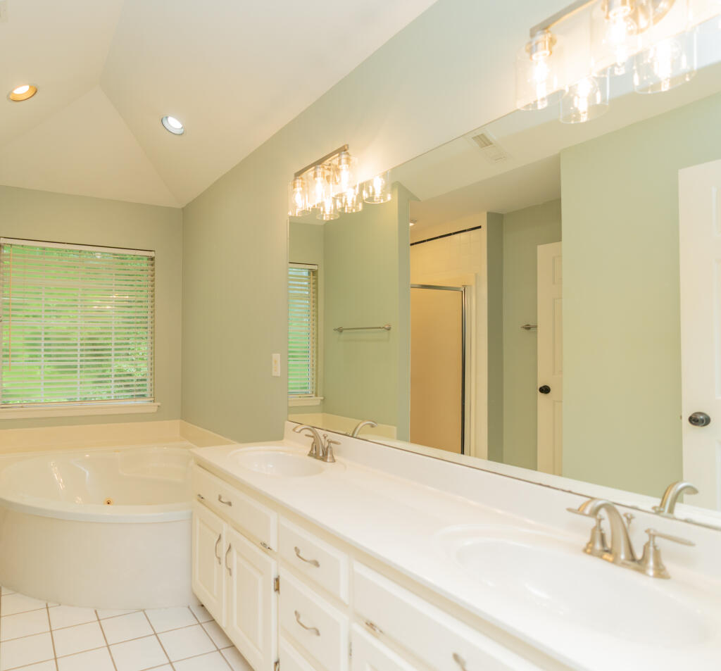 3906 Windtree Hollow Lane, Signal Mountain, Tennessee image 37