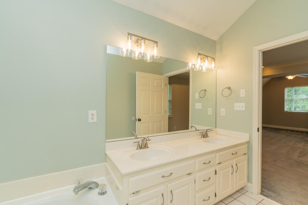 3906 Windtree Hollow Lane, Signal Mountain, Tennessee image 38