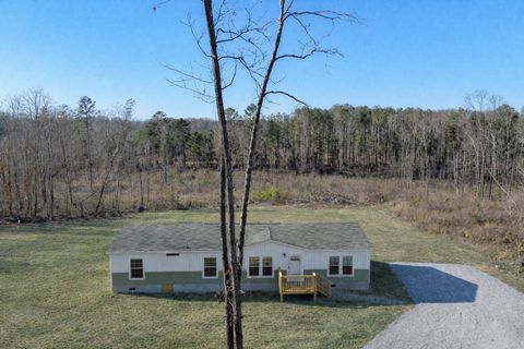 Photo of 901 Dunwoody Rd Rd, LaFayette, GA 30728 (MLS # 1525490)