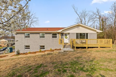 Photo of 2301 Arroyo Drive, Chattanooga, TN 37421 (MLS # 1529801)