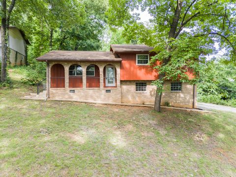 Photo of 3400 Birchwood Drive, Chattanooga, TN 37406 (MLS # 1521472)