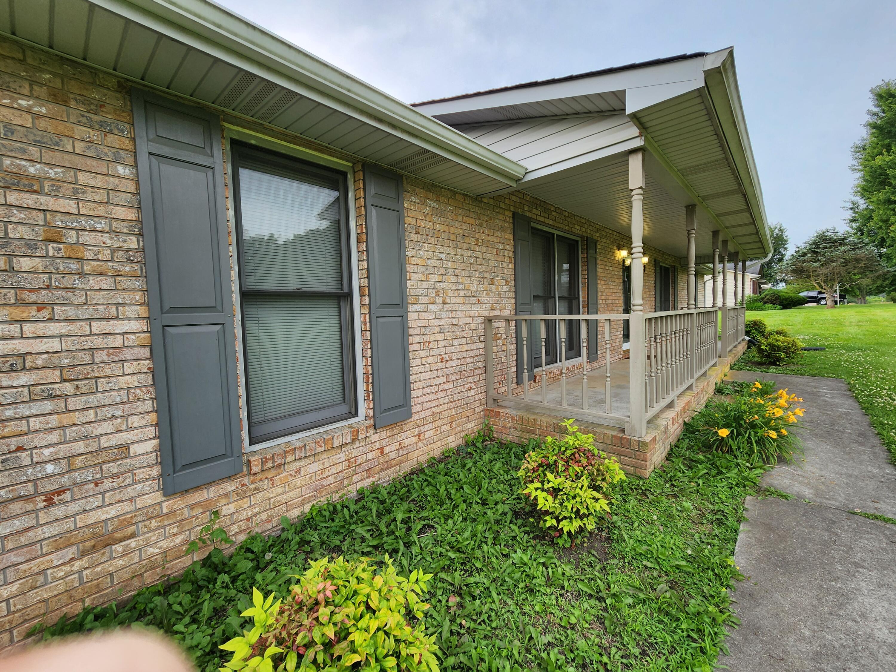 1070 Dyer Road, Madisonville, Tennessee image 4