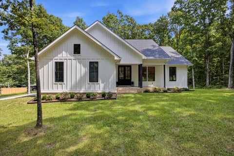 Photo of 252 Woodland Way, Signal Mountain, TN 37377 (MLS # 1541389)