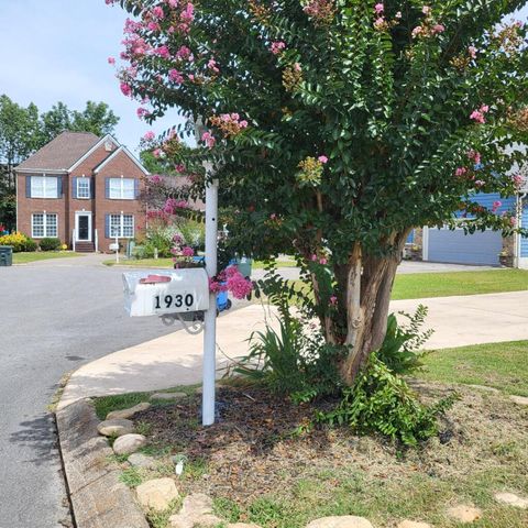Tiny photo for 1930 Igou Place Drive, Chattanooga, TN 37421 (MLS # 1519574)