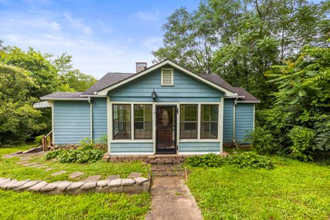 Photo of 960 Beason Drive, Chattanooga, TN 37405 (MLS # 1537855)