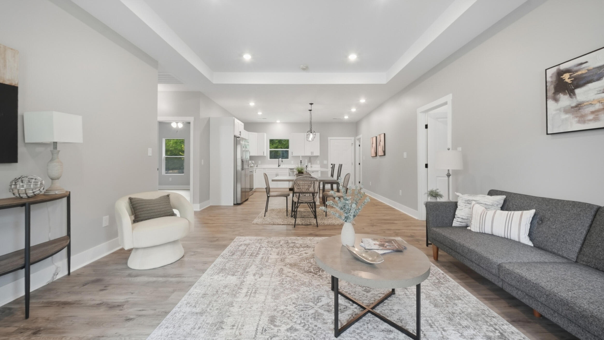 720 W Henderson Drive