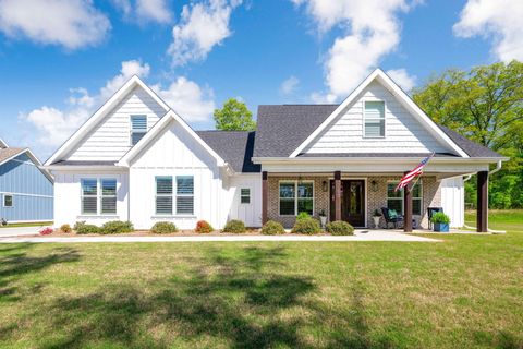 Photo of 183 Bridlewood Drive, Ringgold, GA 30736 (MLS # 1532808)