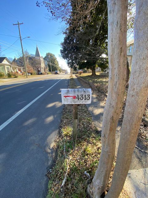 Tiny photo for 4313 Saint Elmo Avenue, Chattanooga, TN 37409 (MLS # 1528625)