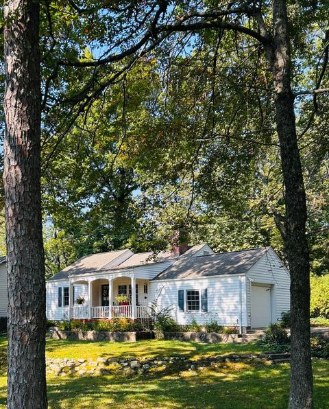 Tiny photo for 965 Signal Road, Signal Mountain, TN 37377 (MLS # 1527355)