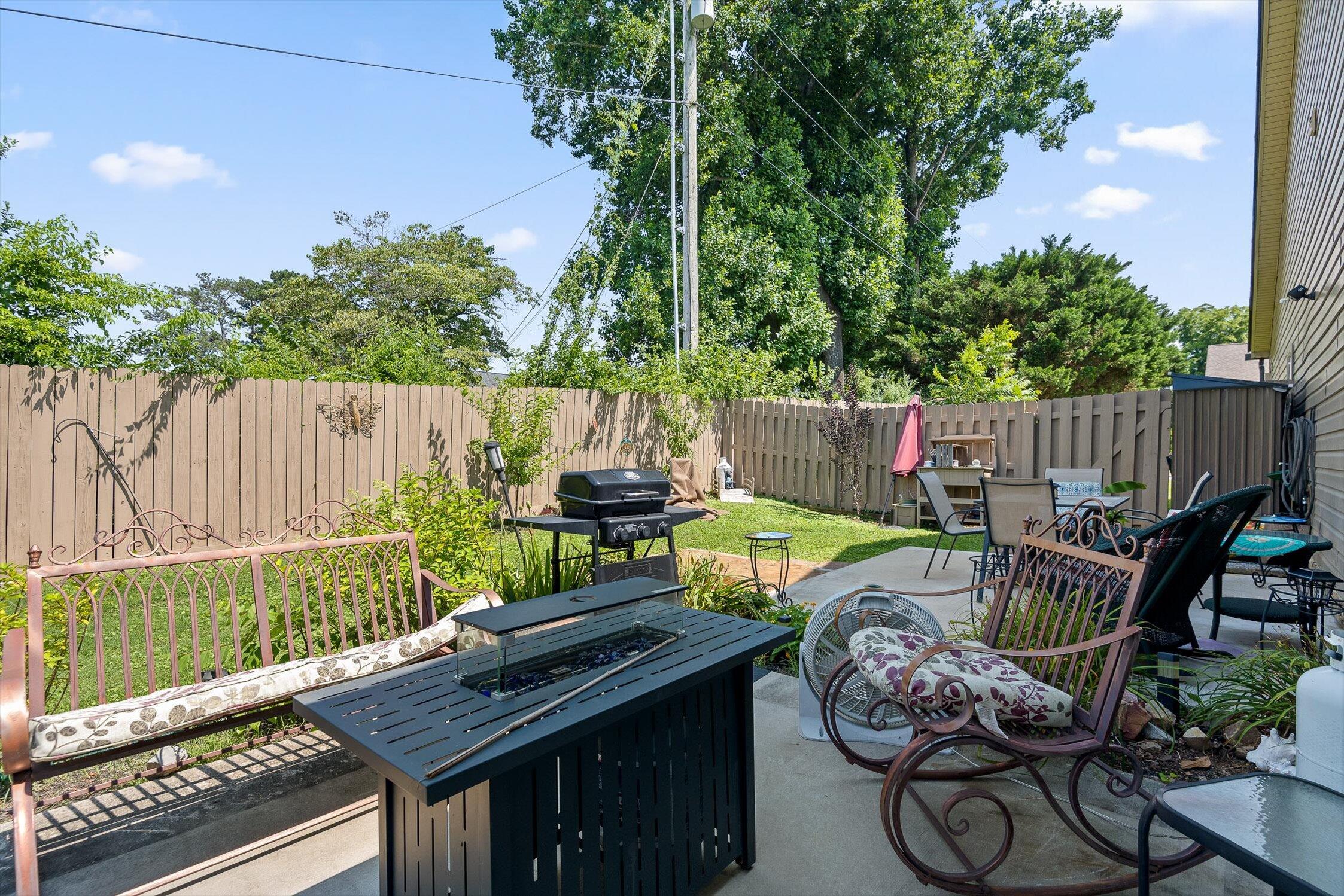 Rossville, Georgia 30741, United States, 3 Bedrooms Bedrooms, ,2 BathroomsBathrooms,Residential,Active,172771