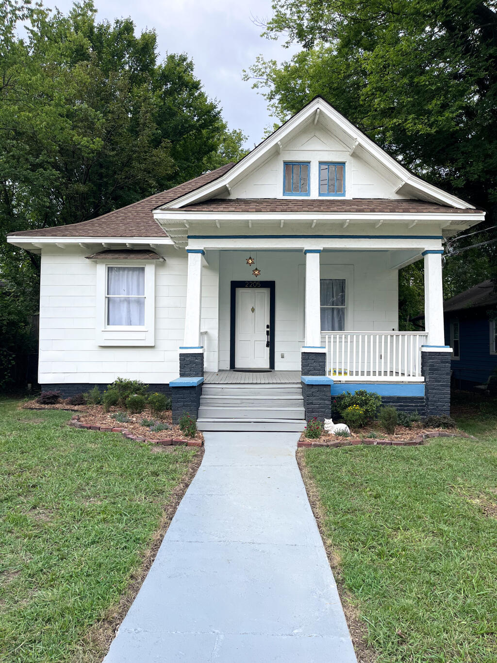 Photo 1 of 24 — 2205 Kirby Avenue, Chattanooga, TN 37404