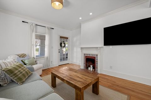 Tiny photo for 612 Barton Avenue, Chattanooga, TN 37405 (MLS # 1526944)