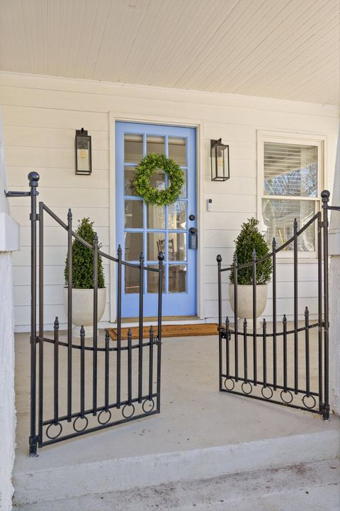 Tiny photo for 612 Barton Avenue, Chattanooga, TN 37405 (MLS # 1526944)