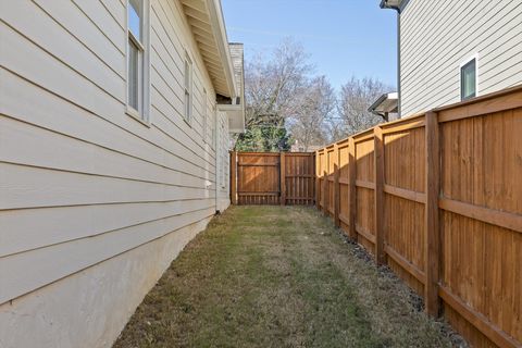 Tiny photo for 612 Barton Avenue, Chattanooga, TN 37405 (MLS # 1526944)