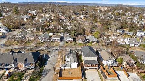 Tiny photo for 612 Barton Avenue, Chattanooga, TN 37405 (MLS # 1526944)