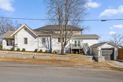 Tiny photo for 612 Barton Avenue, Chattanooga, TN 37405 (MLS # 1526944)