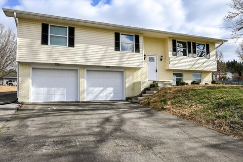 Photo of 3230 SE Jackson Circle SE, Cleveland, TN 37323 (MLS # 1528910)