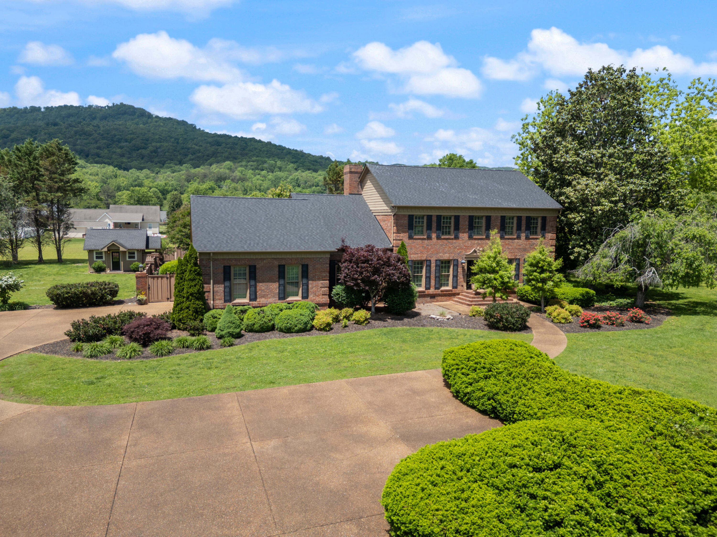 807 Dennis Avenue, Jasper, Tennessee image 5