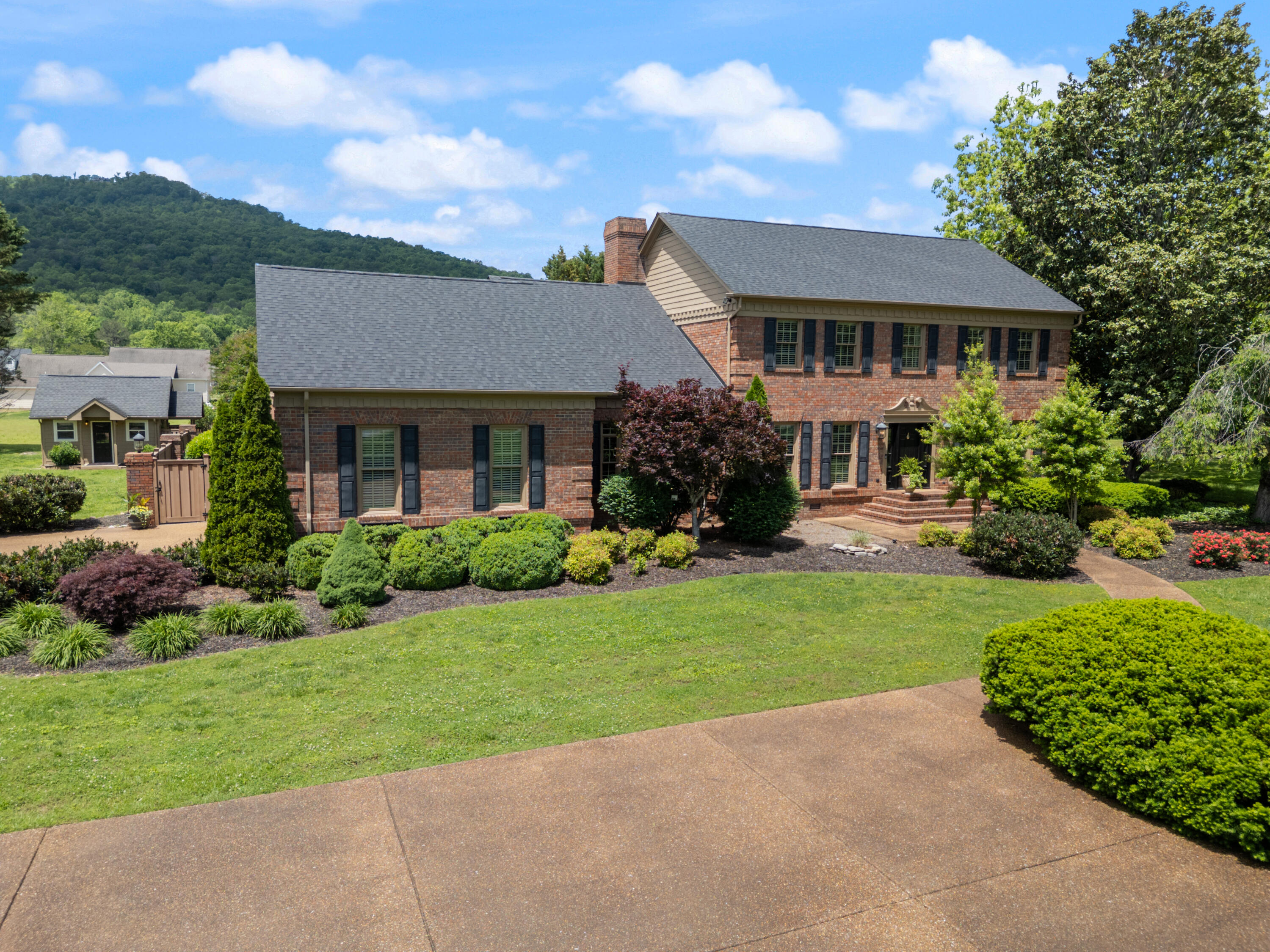 807 Dennis Avenue, Jasper, Tennessee image 4