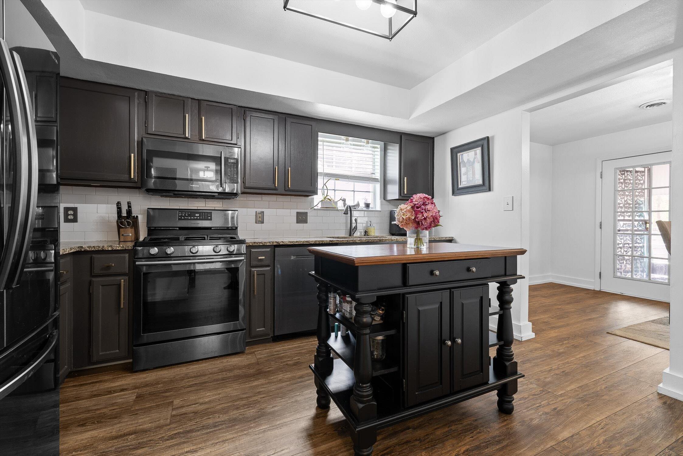 Chattanooga, Tennessee 37412, United States, 3 Bedrooms Bedrooms, ,3 BathroomsBathrooms,Residential,Active,197922