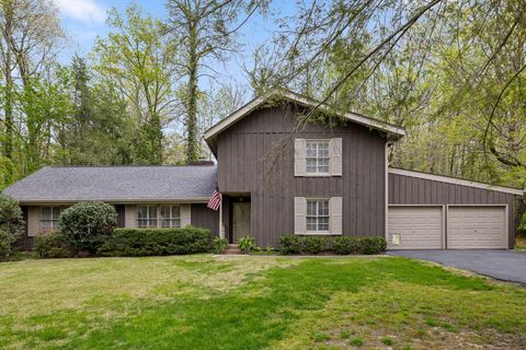 Photo of 935 Dunsinane Road, Signal Mountain, TN 37377 (MLS # 1532647)