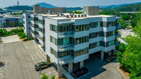 Tiny photo for 411 Fairpoint Street, Chattanooga, TN 37405 (MLS # 1526070)