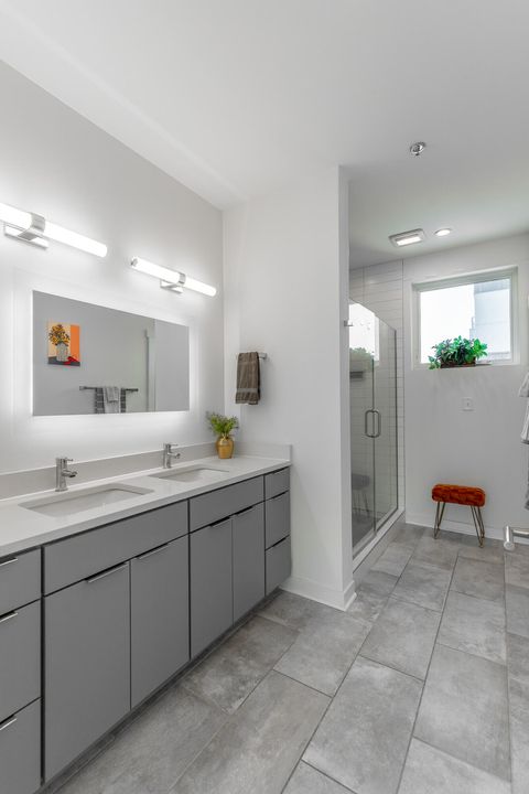 Tiny photo for 411 Fairpoint Street, Chattanooga, TN 37405 (MLS # 1526070)