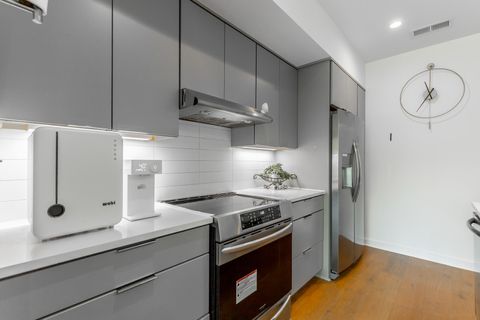 Tiny photo for 411 Fairpoint Street, Chattanooga, TN 37405 (MLS # 1526070)