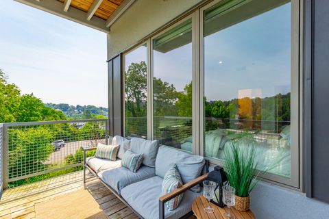 Tiny photo for 411 Fairpoint Street, Chattanooga, TN 37405 (MLS # 1526070)