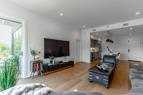 Tiny photo for 411 Fairpoint Street, Chattanooga, TN 37405 (MLS # 1526070)