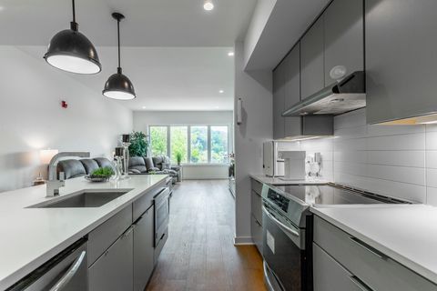 Tiny photo for 411 Fairpoint Street, Chattanooga, TN 37405 (MLS # 1526070)