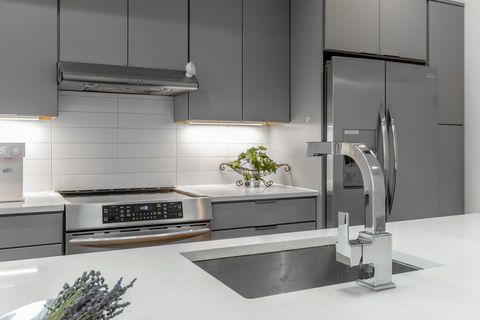 Tiny photo for 411 Fairpoint Street, Chattanooga, TN 37405 (MLS # 1526070)