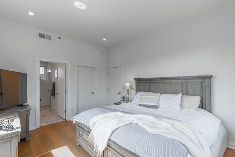 Tiny photo for 411 Fairpoint Street, Chattanooga, TN 37405 (MLS # 1526070)