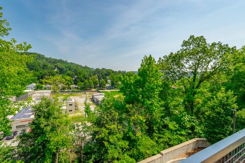 Tiny photo for 411 Fairpoint Street, Chattanooga, TN 37405 (MLS # 1526070)